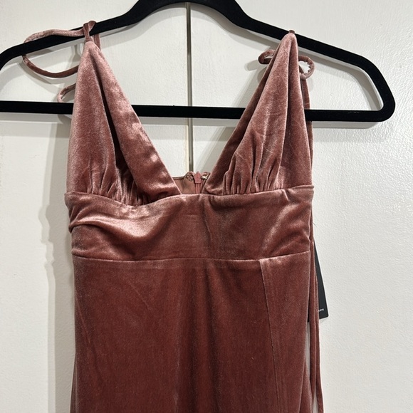 NWT Lulus With Radiance Velvet Maci Dress Mauve Size XS - Picture 7 of 9